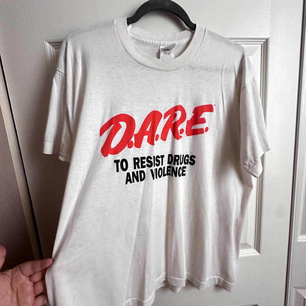 Vintage 90s White Fruit of the Loom DARE T-shirt Single Stitch Adult Large